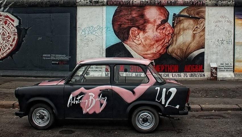 Berliński street art. Niezwykłe graffiti na murach w Berlinie. ZDJĘCIA