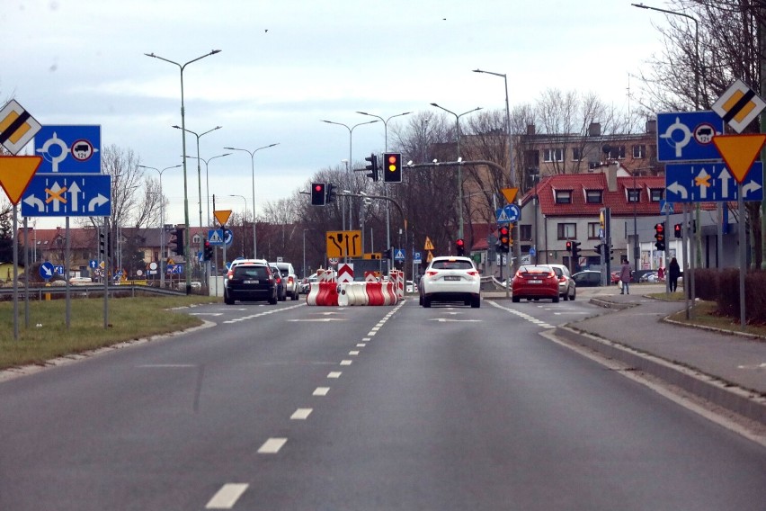 Trwa przebudowa ulicy Sikorskiego w Legnicy, zobaczcie aktualne zdjęcia