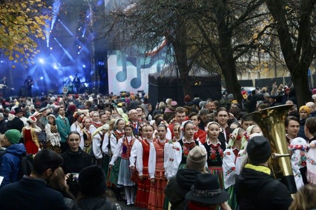 Parady, koncerty i inne atrakcje. W Warszawie trwa Festiwal Niepodległa