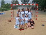 Drużyna dziewcząt MKS-u Victorii Świebodzice zdobyła mistrzostwo w piłce ręcznej plażowej