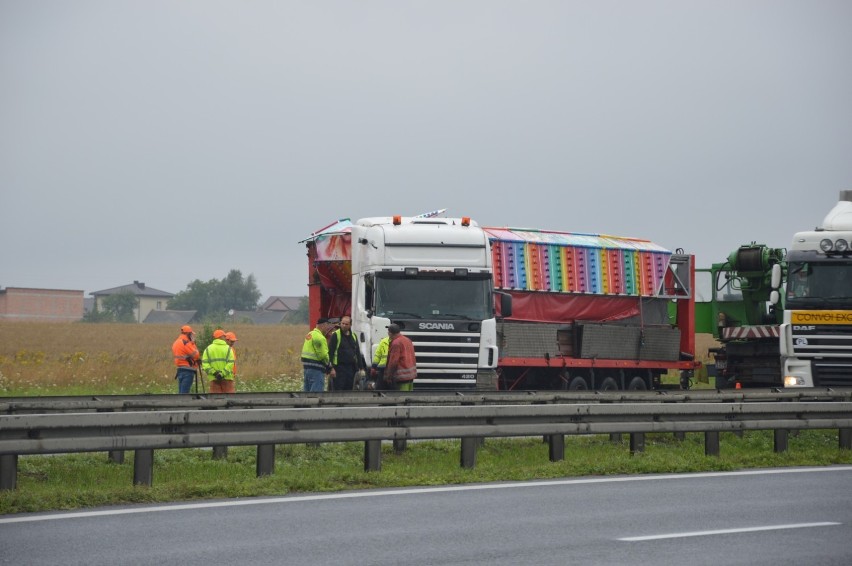 Utrudnienia na autostradzie A1 przy wiadukcie bełchatowskim:...