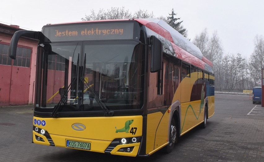 Nowy elektryczny autobus MZK Oświęcim już wyjechał na trasę. To pierwszy taki pojazd w taborze oświęcimskiego przewoźnika [ZDJĘCIA]