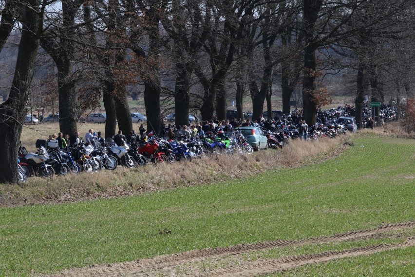 Jajcarnia 2018. Setki motocyklistów przyjechało dziś do Sobowidza, aby poświęcić swoje pojazdy! [GALERIA ZDJĘĆ]