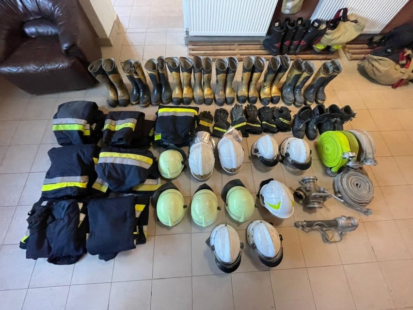 Zgromadzony sprzęt, który trafi do strażaków na Ukrainie