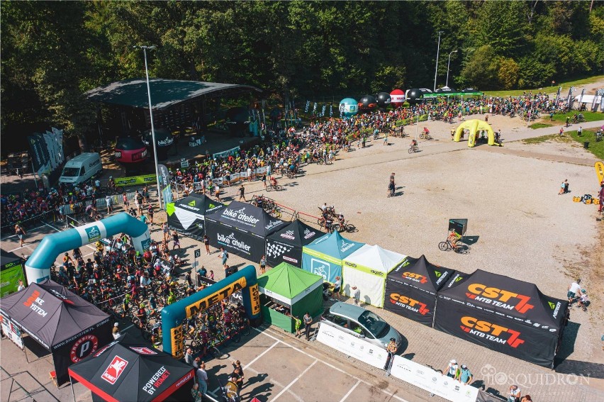 Bike Atelier MTB Maraton 2019 w Żywcu [ZDJĘCIA, WYNIKI]. Mocne ściganie w upale i… błocie