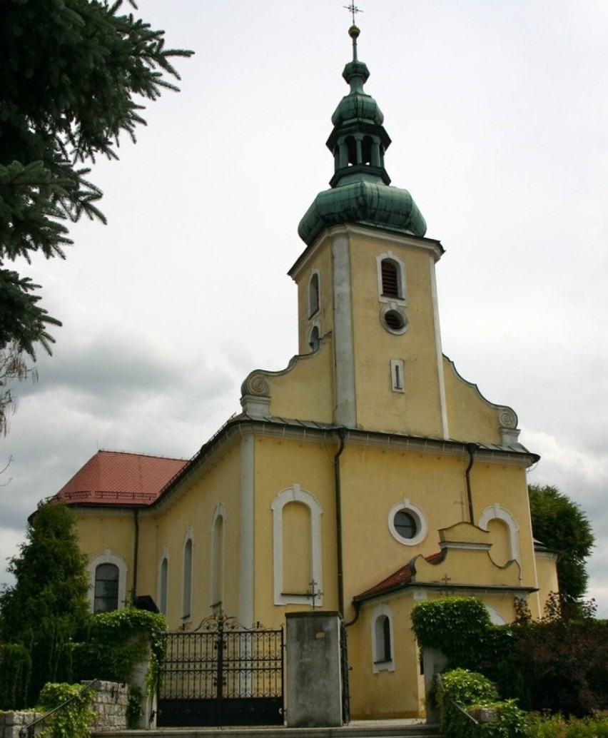 Kościół pw. Wszystkich Świętych w Brożcu