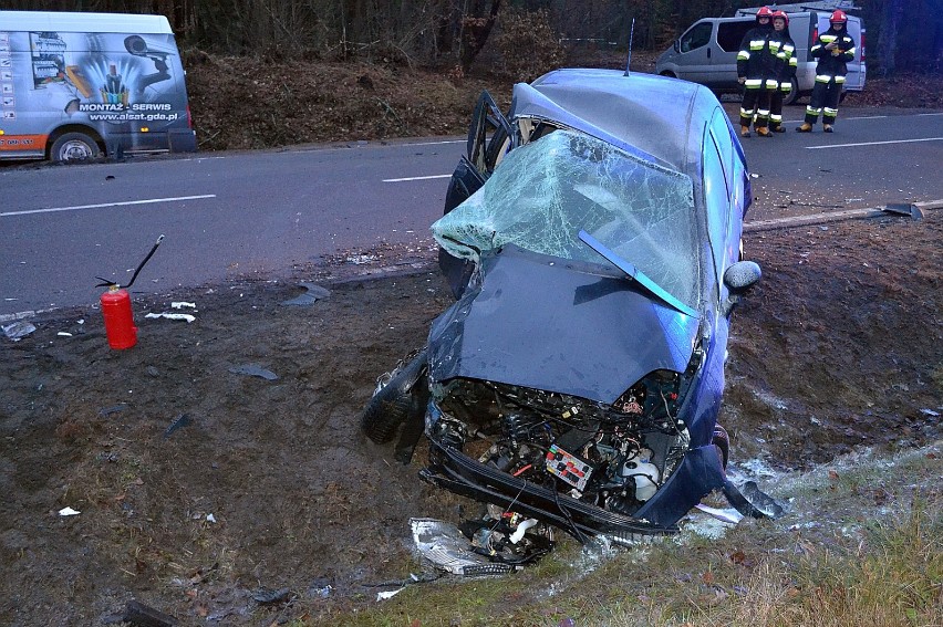 Poranny wypadek w Hopowie - jest pięć osób rannych, droga jest całkowicie zablokowana