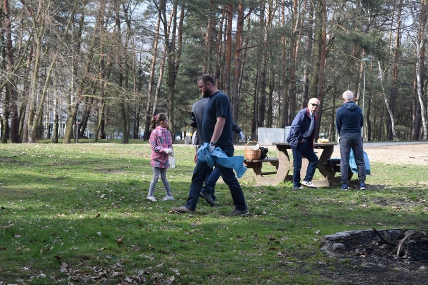 Posprzątali park Leśny. Miasto dla Mieszkańców podjęło...