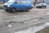 Dziurawe drogi w powiecie zawierciańskim: Ulica Brata Alberta kandyduje do miana najgorszej