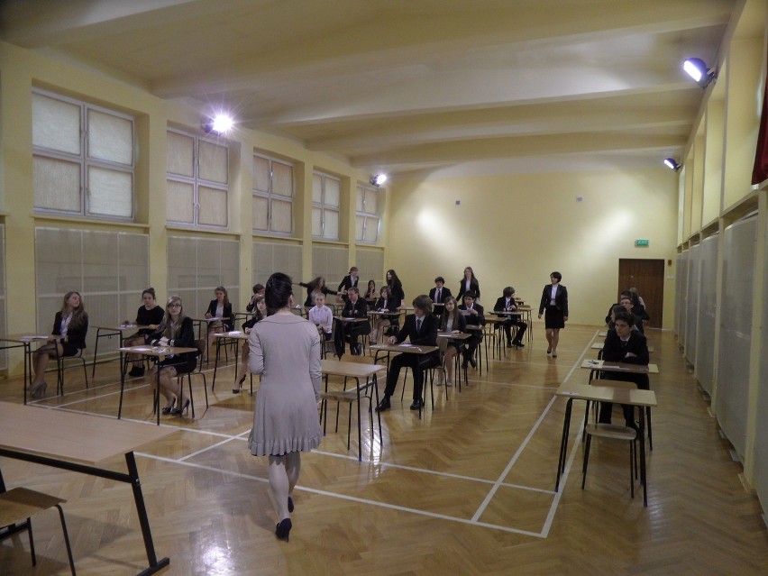Egzamin gimnazjalny w sosnowieckich szkołach [ZDJĘCIA]