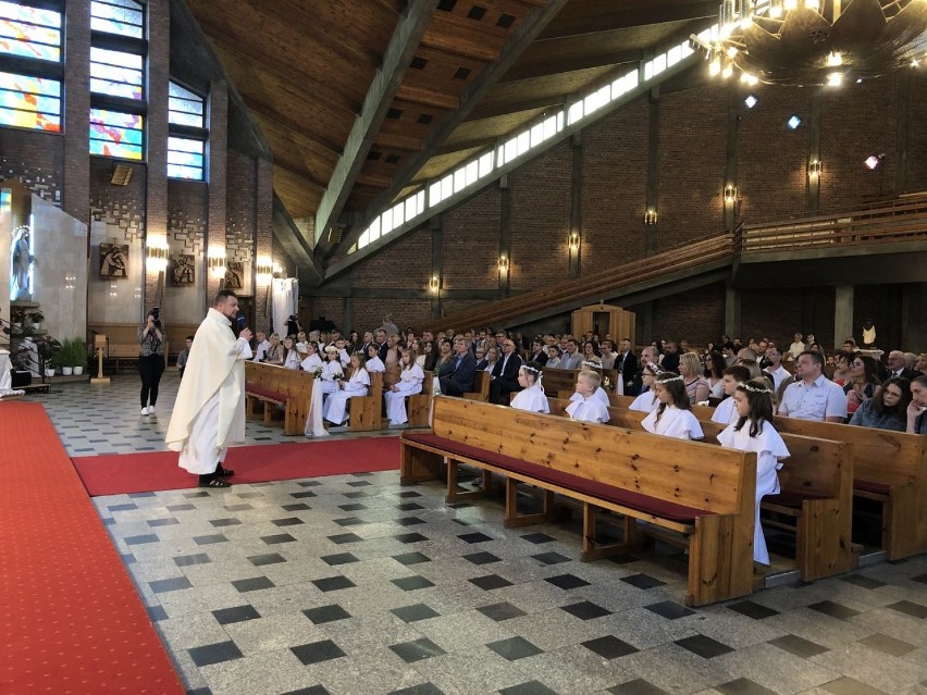 Pierwsza komunia święta w parafii pw. św. Antoniego w Zduńskiej Woli