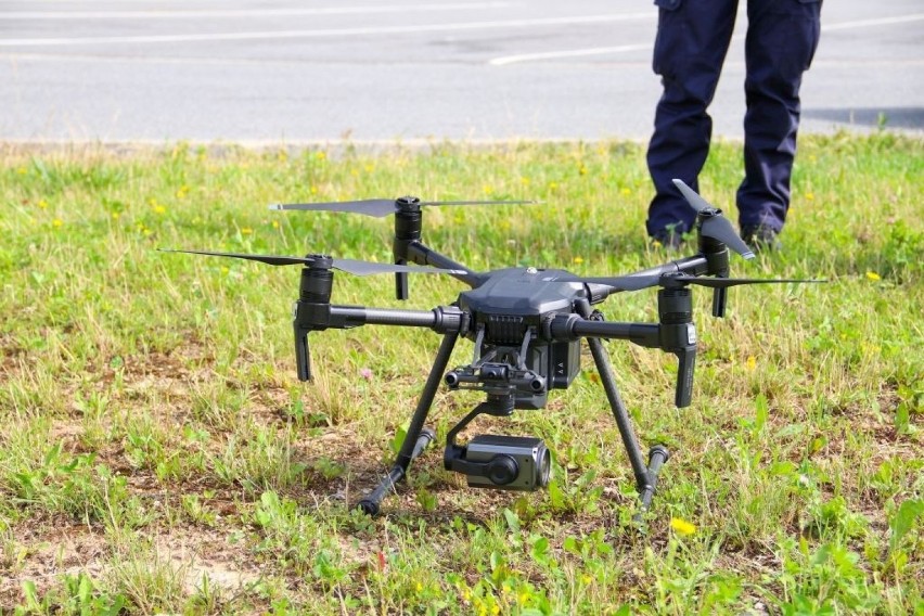 Policjanci z Kielc z powietrza sprawdzą czy kierowcy jeżdżą "na zderzak" [ZDJĘCIA] 