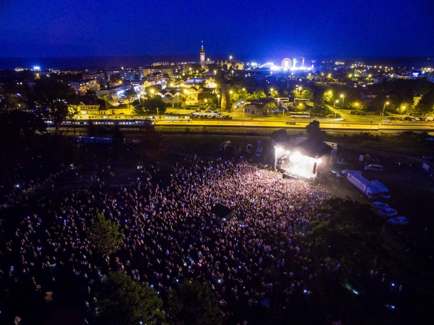 Letnia Scena Muzyczna we Władysławowie (2019) wystartowała. Na dobry początek Kamil Bednarek i Bedoes