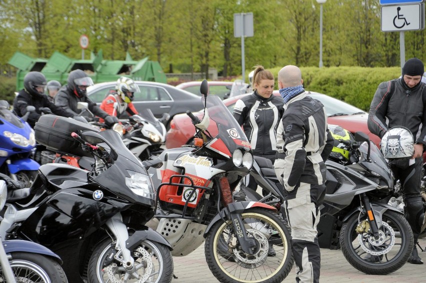 Kawaleria pancerna na motocyklach przyjechała do Głogowa