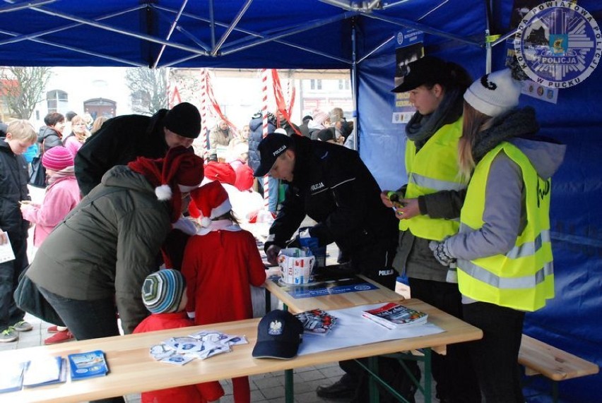 Pucka policja na Jarmarku Świątecznym 2014