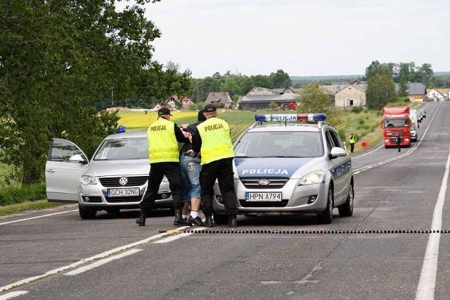 Akcja policji w Chojnicach: Zatrzymali sprawców uprowadzenia [ĆWICZENIA]