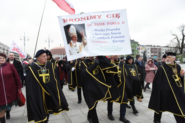 Częstochowa. I Marsz Papieski w Częstochowie. Na Jasnej Górze uroczystości upamiętniające Jana Pawła II