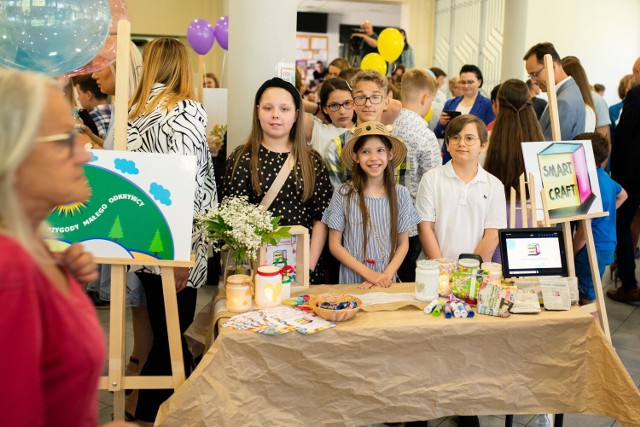 Dzieci i młodzież przedstawili stworzone przez siebie firmy na III Targach Smart Biznes w Kaliszu