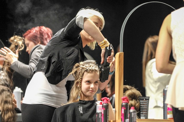 Znów na rynek wyjdzie najwięcej młodych fryzjerów