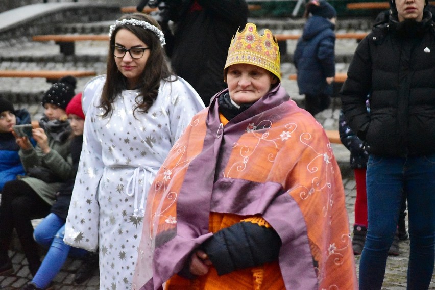 Rok temu Orszak Trzech Króli tradycyjnie połączył dwie...