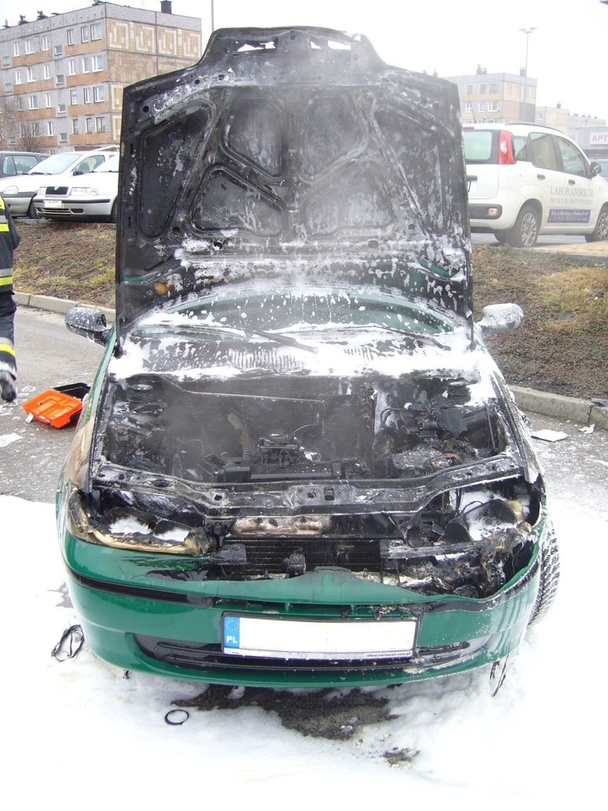 Pożar auta przy ul. Bankowej