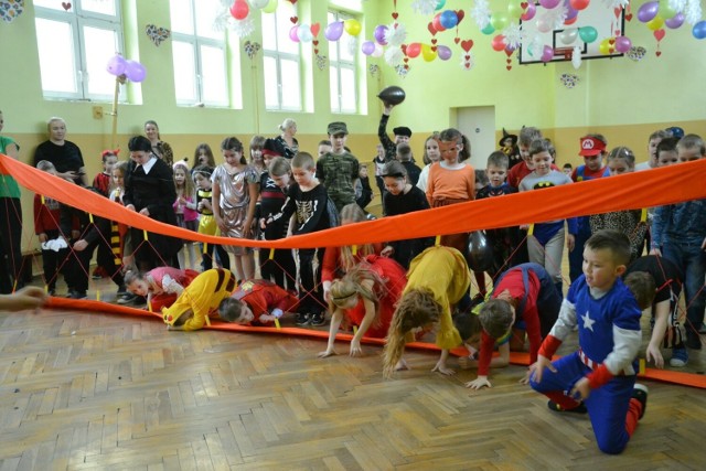 W Zespole Szkolno-Przedszkolnym w Kikole odbył się bal karnawałowy.