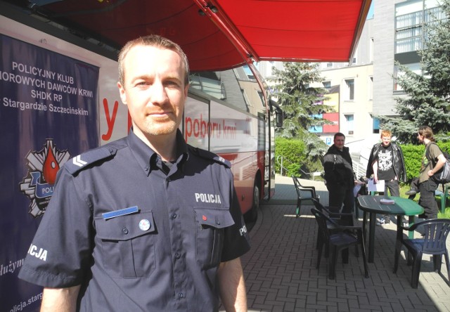 Tomasz Fojut, szef policyjnego klubu HDK uważa, że przywileje powinny być równe dla wszystkich krwiodawców.