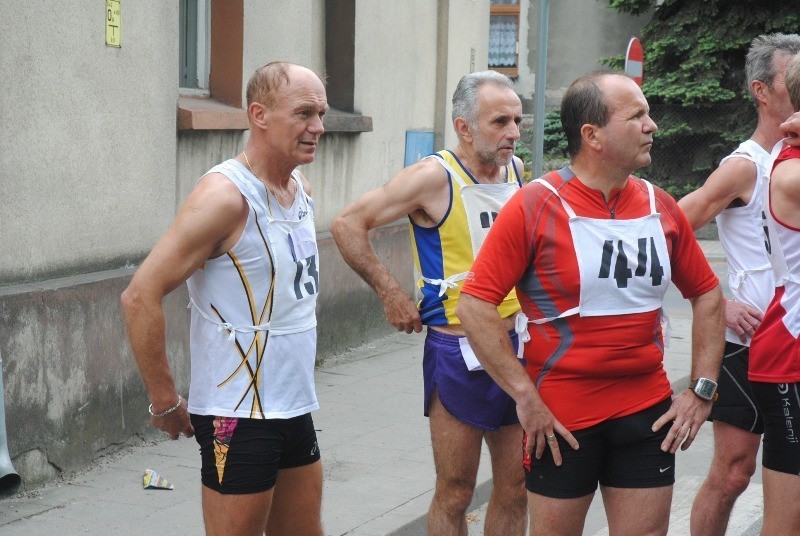 Biegi uliczne w Śmiglu. W jubieluszowych, dwudziestych zawodach wystartowało 350 biegaczy