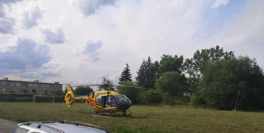 Pożar budynku wielorodzinnego w Jastrzębnikach pod Opalenicą. Dwie osoby poparzone [ZDJĘCIA]