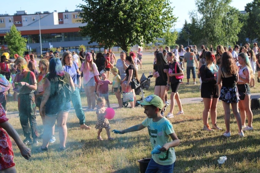 Wspaniała zabawa na Kolor Fest w Starachowicach