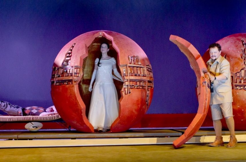 Zdjęcie z próby do opery "Miłość  do trzech pomarańczy"w...