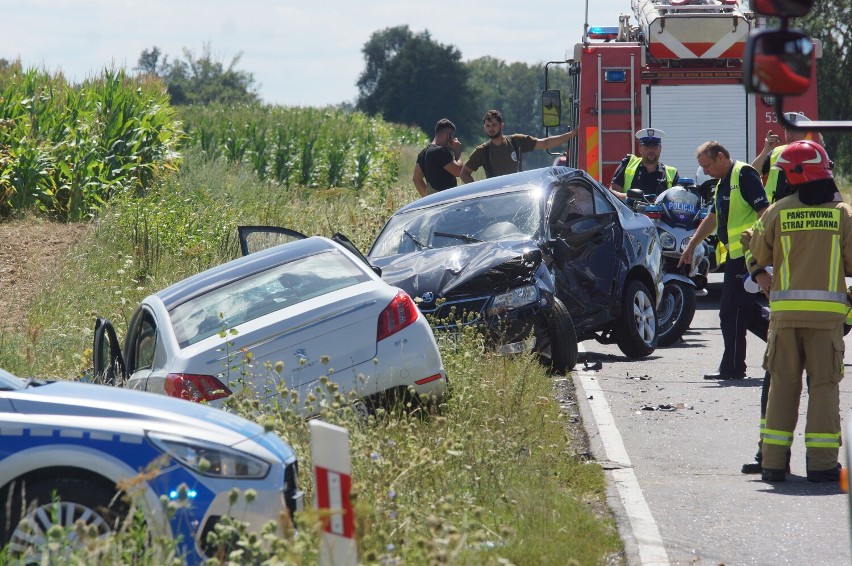 Wypadek w Gostyczynie koło Kalisza. Sześć osób zostało...