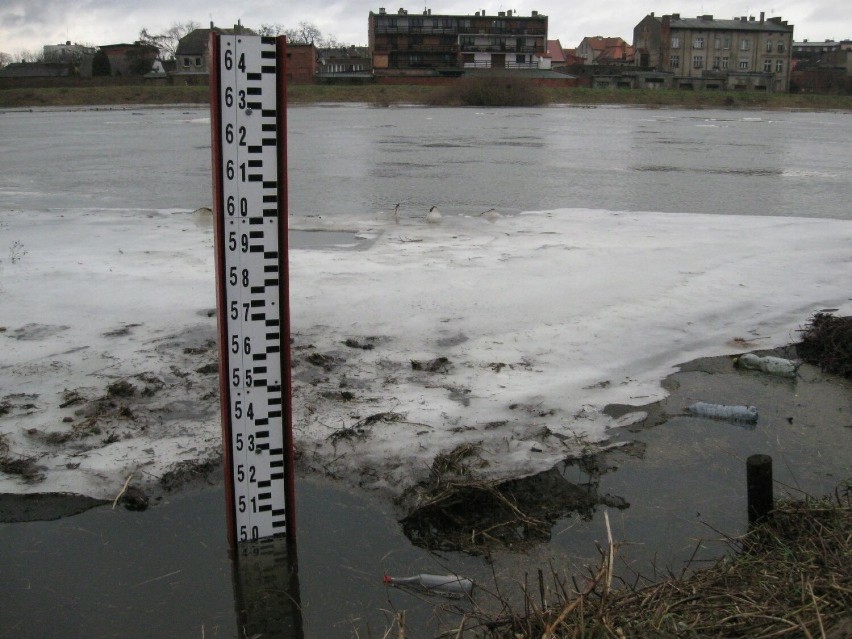 Rzeka Warta przekroczyła stan ostrzegawczy. Instytut Meteorologii i Gospodarki Wodnej wydał ostrzeżenie hydrologiczne