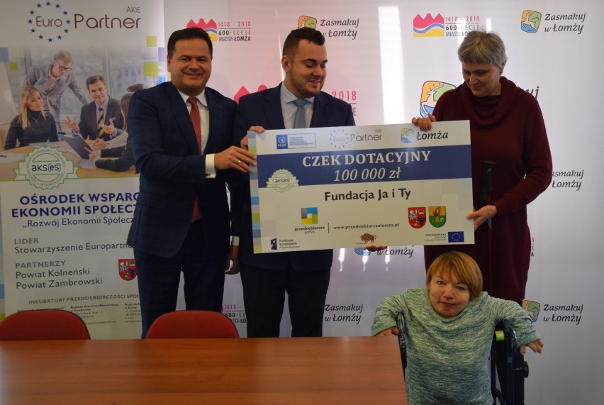 Fundacja Ja i Ty odebrała symboliczny czek na rozpoczęcie...