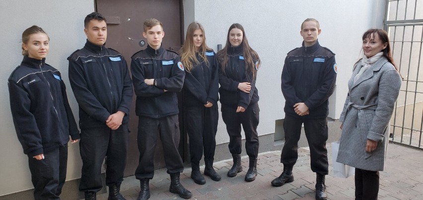 Uczniowie klasy policyjnej z Warty odwiedzili Zakład Karny w...