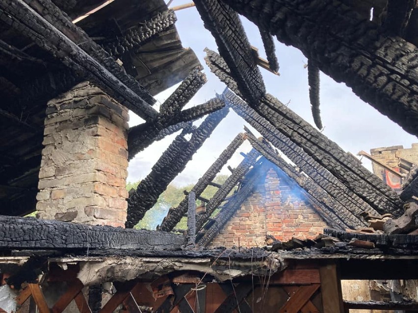 Stracili dach nad głową. Pożar domu w Gąsierzynie