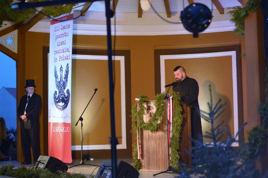 Rawicz. Tak ziemia rawicka świętowała 100-lecie powrotu do Macierzy. M.in. koncert pieśni patriotycznych i pochód mieszkańców [ZDJĘCIA] 