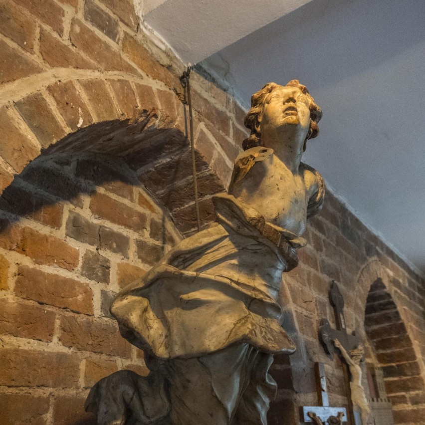 Barokowy anioł chrzcielny zaginiony podczas wojny odnaleziony [ZDJĘCIA]  