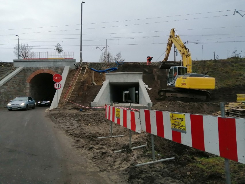 Przebudowa wiaduktów Chodzieży: Kiedy zakończą się prace? Samorządy nie wiedzą, PKP podają nowy termin