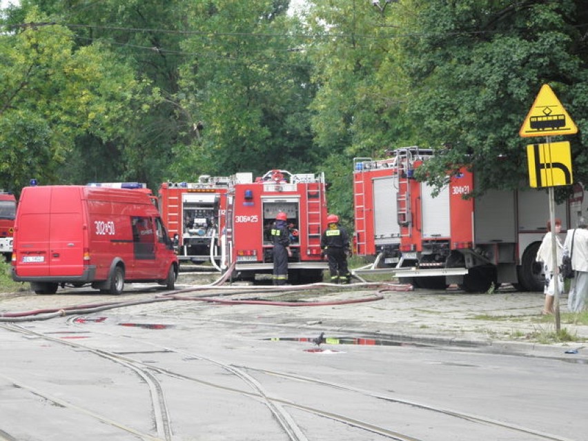 pożar w zajedni dąbrowskiego w łodzi