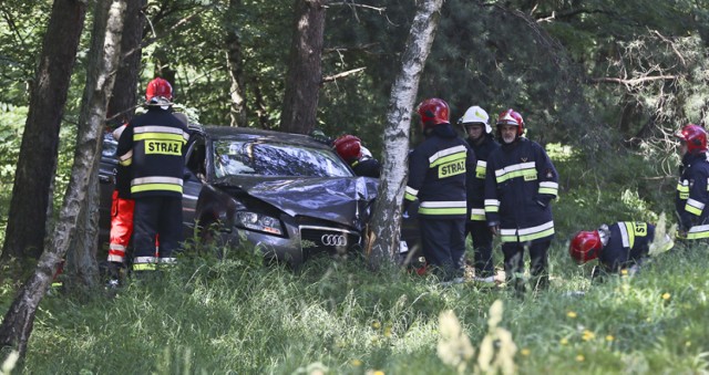 Do wypadku doszło w sobotę (29 lipca) przed południem na drodze Zielona Góra – Krosno Odrzańskie. Koło  miejscowości Radomia zderzyły się dwa auta.