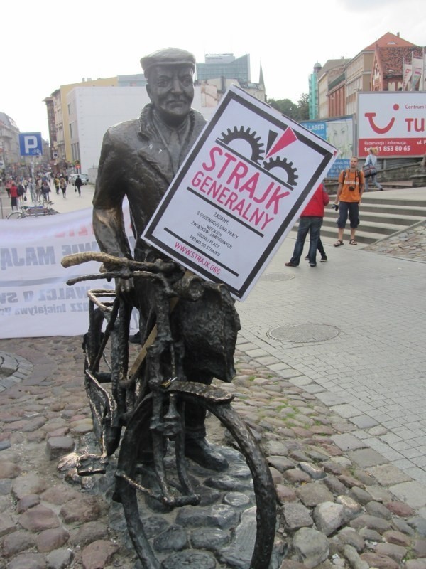 Protest związkowców w Poznaniu przy starym Marychu