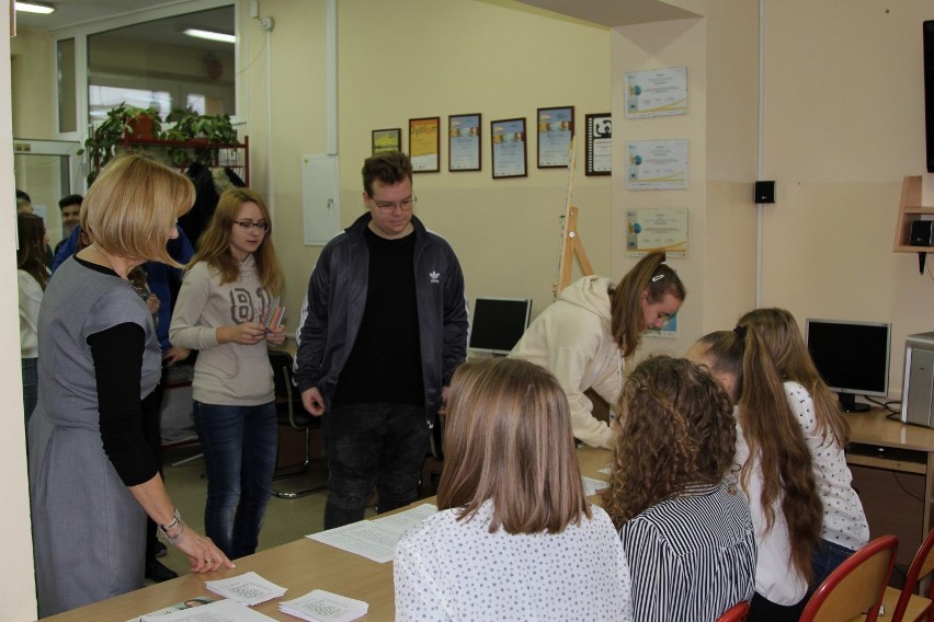 Młodzieżowa Rada Powiatu Chodzieskiego: Wybory w Zespole Szkół im. Hipolita Cegielskiego (FOTO)