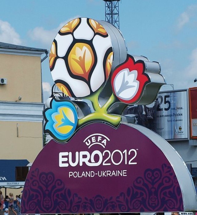 http://pl.wikipedia.org/w/index.php?title=Plik:Eurocopa_logo_2012.jpg&filetimestamp=20111014091351