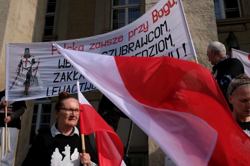 Kontrmanifestacja dla Marszu Równości w Poznaniu