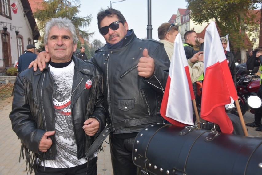 Motocykliści z powiatu wągrowieckiego rajdem uczcili Niepodległość. Zobacz film 