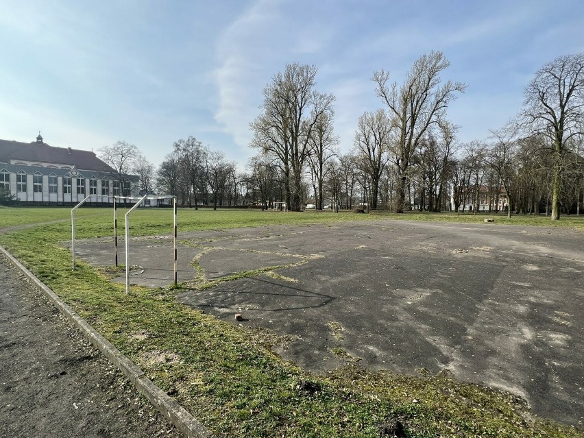 Kolejna szkoła w Gorzowie będzie miała nowe boisko.