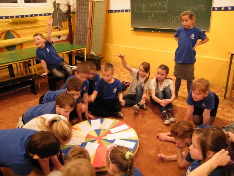 Harcerze z regionu bawil się na wspólnej imprezie w Szkole Podstawowej nr 1 w Kutnie