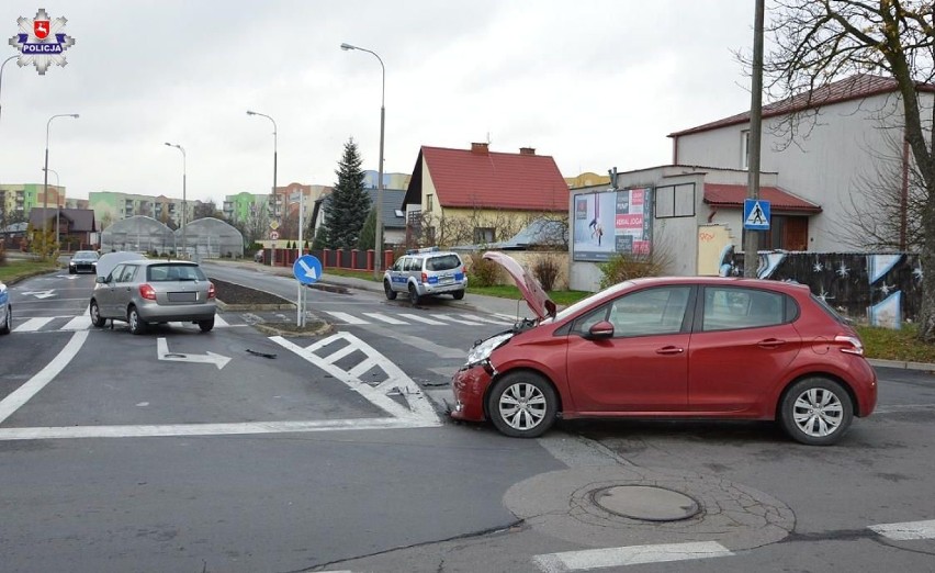 Do wypadku doszło w środę na skrzyżowaniu ul. Sitnickiej,...