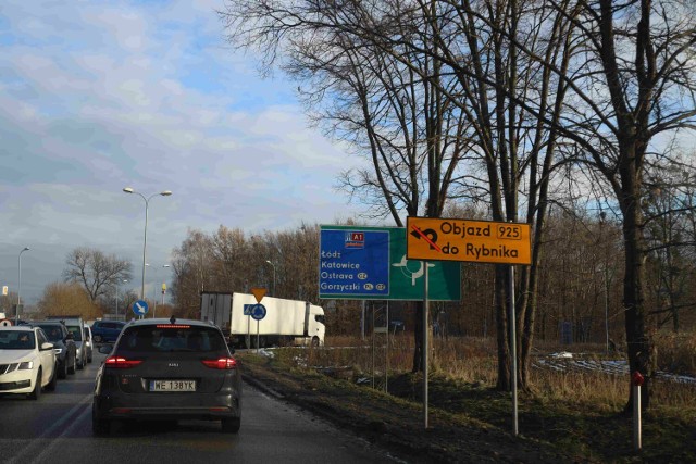 Od czwartku 14 grudnia, zamknięty zostanie odcinek drogi od ronda w Stanowicach, aż do skrzyżowania z ulicą Robotniczą w Rybniku-Kamieniu.